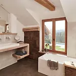 Huberhof Semesterbostad *
